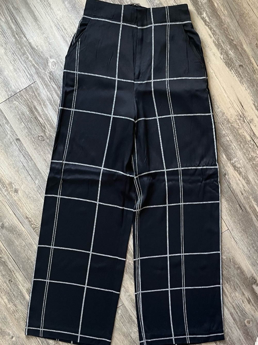 Equipment, Size 8, Berneen Checked Draped Satin Pants, Black/White
